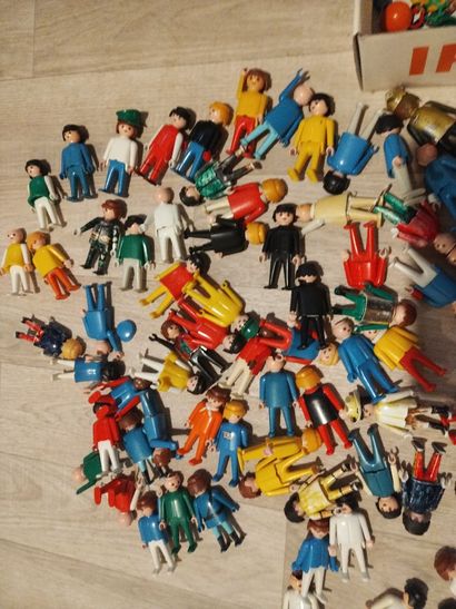 PLAYMOBIL - Lot de bonhommes et accessoi...