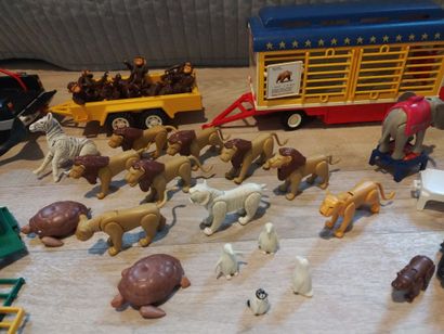 PLAYMOBIL - Lot dépareillé comprenant : animaux...