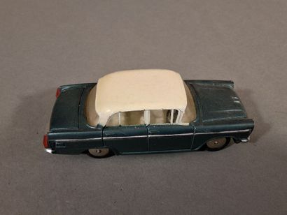 [VOITURE] - Lot de 10 voitures 1/43 en métal...