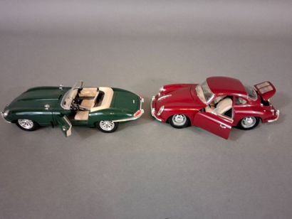 [VOITURE] BURAGO - Lot de 3 voitures en métal...