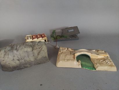 [TRAIN] - HO - Maquettes de gare, village,...