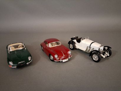 [VOITURE] BURAGO - Lot de 3 voitures en métal...