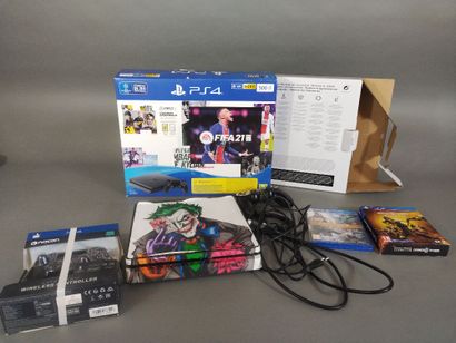 Console de jeu PS4, en carton, avec manette...