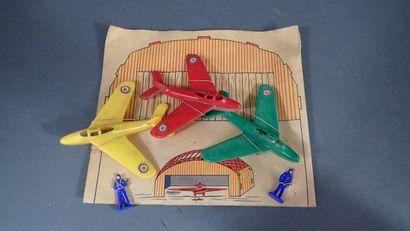 [JOUETS] Ensemble de jouets comprenant :...