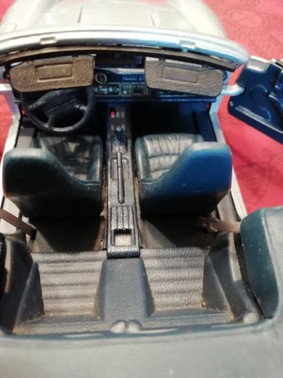 [VOITURE] MAISTON - lot de 2 Porsches, 1/18,...