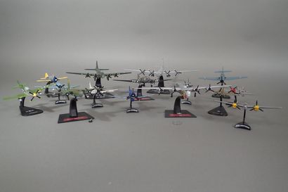 [AVIONS MILITAIRES] U.S.A. Lot de 15 avions...