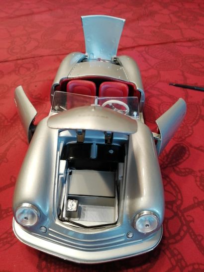 [VOITURE] MAISTON - lot de 2 Porsches, 1/18,...