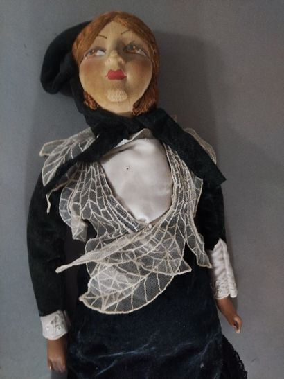Poupée de salon folklorique régionale en...