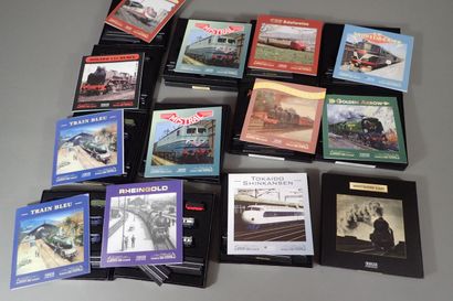 [TRAIN] Lot de 13 coffrets MINITRAINS 1/220,...