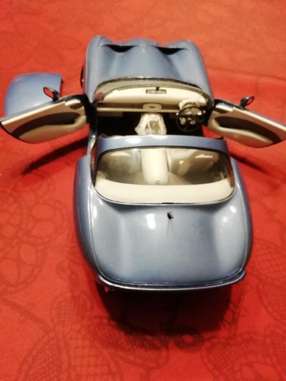 [VOITURE] Lot de 2 voitures, 1/18, sans boîte,...