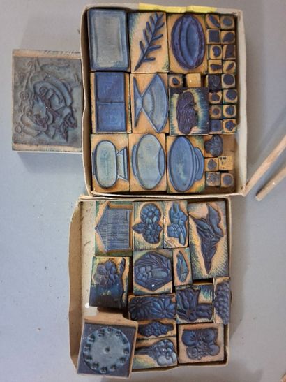 LOUETS ANCIENS - Lot de jouets en bois comprenant...