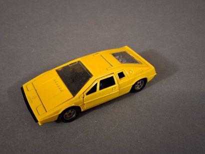 [VOITURE] Lot de 2 voitures 1/43, Japon,...