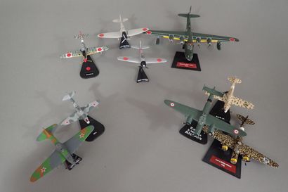 [AVIONS MILITAIRES] Lot de 9 avions comprenant...