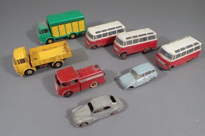 [VOITURE] DINKY TOYS - Lot de 8 voitures/véhicules...