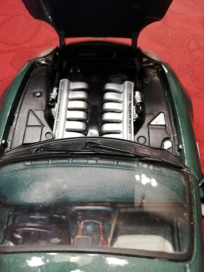 [VOITURE] MAISON, Aston Martin DB7 Vantage,...