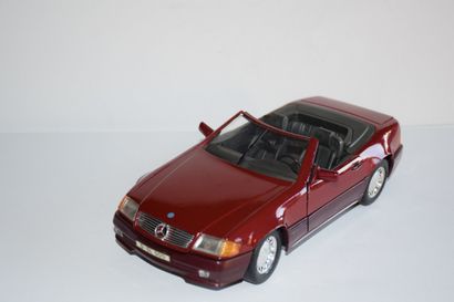 [VOITURE] Lot de 2 voitures, 1/18, sans boîte....