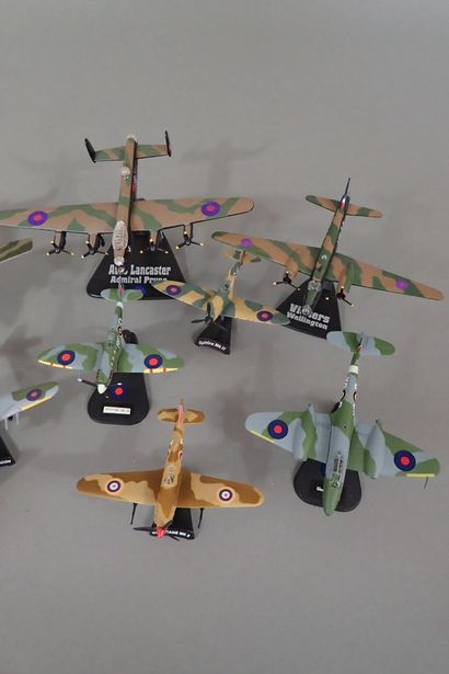 [AVIONS MILITAIRES] Grande-Bretagne - Lot...