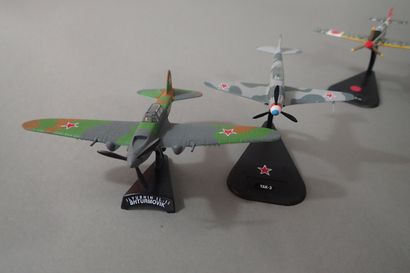 [AVIONS MILITAIRES] Lot de 9 avions comprenant...
