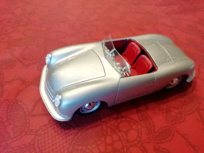 [VOITURE] MAISTON - lot de 2 Porsches, 1/18,...