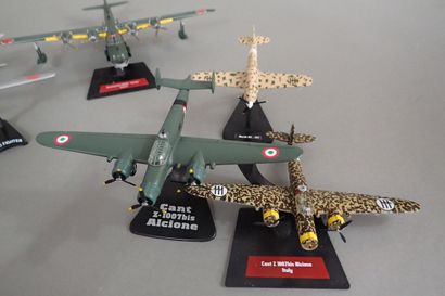 [AVIONS MILITAIRES] Lot de 9 avions comprenant...