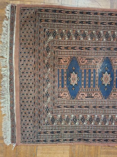 TAPIS d’Orient, galerie en laine dans les...