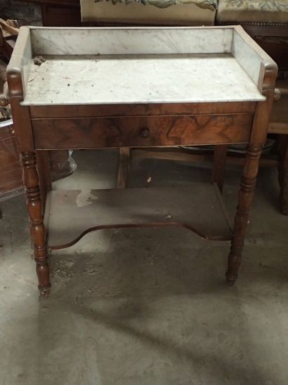 Meuble de toilette en noyer et placage de...