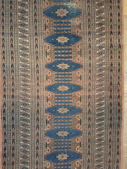 TAPIS d’Orient, galerie en laine dans les...
