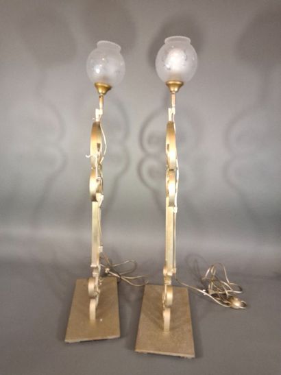 Paire de petits lampadaire de style Art déco...