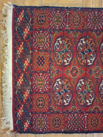 Petit TAPIS d'Orient en laine fait main dans...