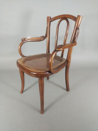 THONET, petite chaise d'enfant, assise en...