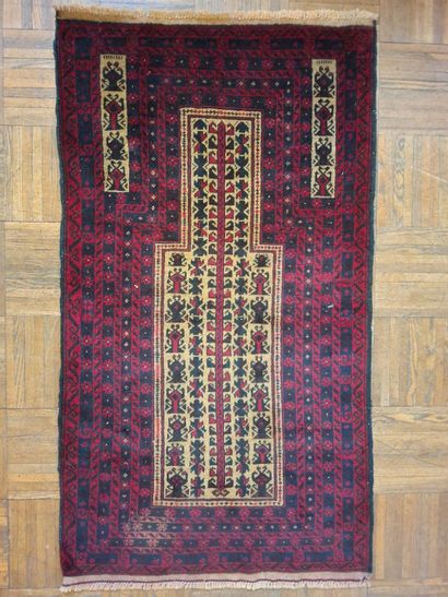 TAPIS de prière en laine, origine Pakistan...