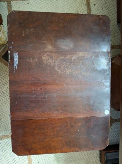 Petite table d'appoint/ table de nuit en...