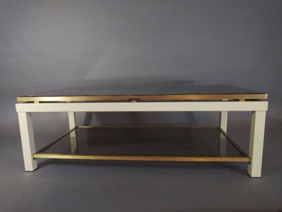 Table basse à deux plateaux de verre teinté,...