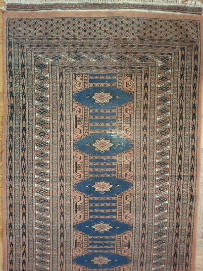 TAPIS d’Orient, galerie en laine dans les...