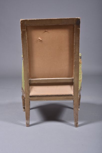 Bergère en bois mouluré et sculpté, le dossier...