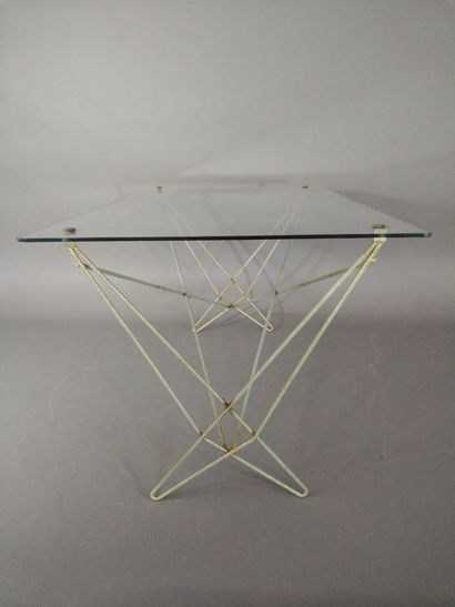 Table basse, piètement en métal anciennement...