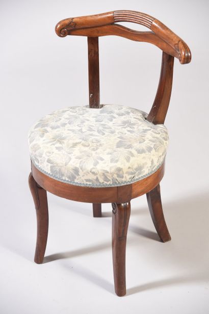 Chaise de harpiste en acajou, le dossier...