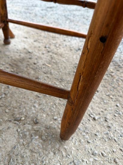 Paire de fauteuil à assise paillée, ois massif,...