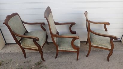 Ensemble comprenant une paire de fauteuils...