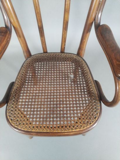 THONET, petite chaise d'enfant, assise en...
