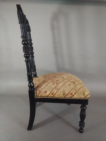 Chauffeuse/chaise de nourrice en bois noirci...