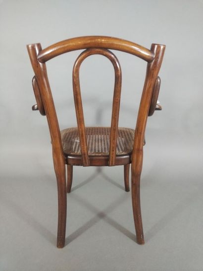 THONET, petite chaise d'enfant, assise en...