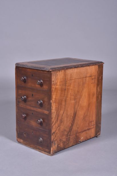 Petit meuble-caisson de bureau à tiroirs...