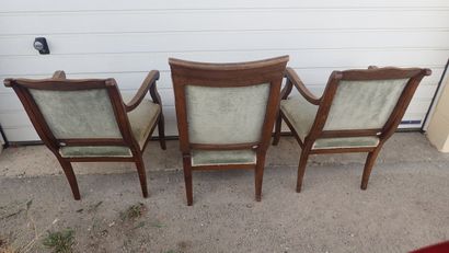 Ensemble comprenant une paire de fauteuils...