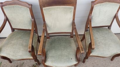 Ensemble comprenant une paire de fauteuils...