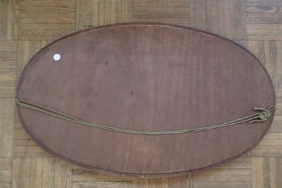 Miroir biseauté ovale en bois naturel vernis...