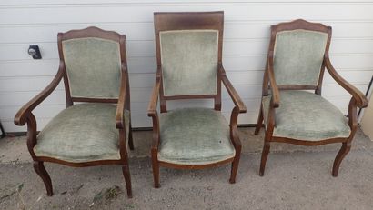 Ensemble comprenant une paire de fauteuils...