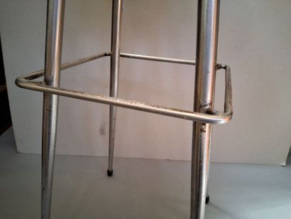 Tabouret de bar en skaï rouge, piètement...