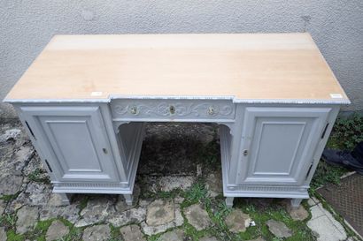 Ensemble en bois sculpté relaqué gris clair...