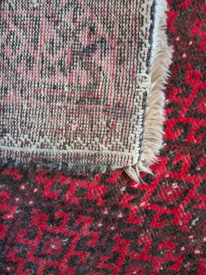 TAPIS d'Orient en laine fait main, dans les...